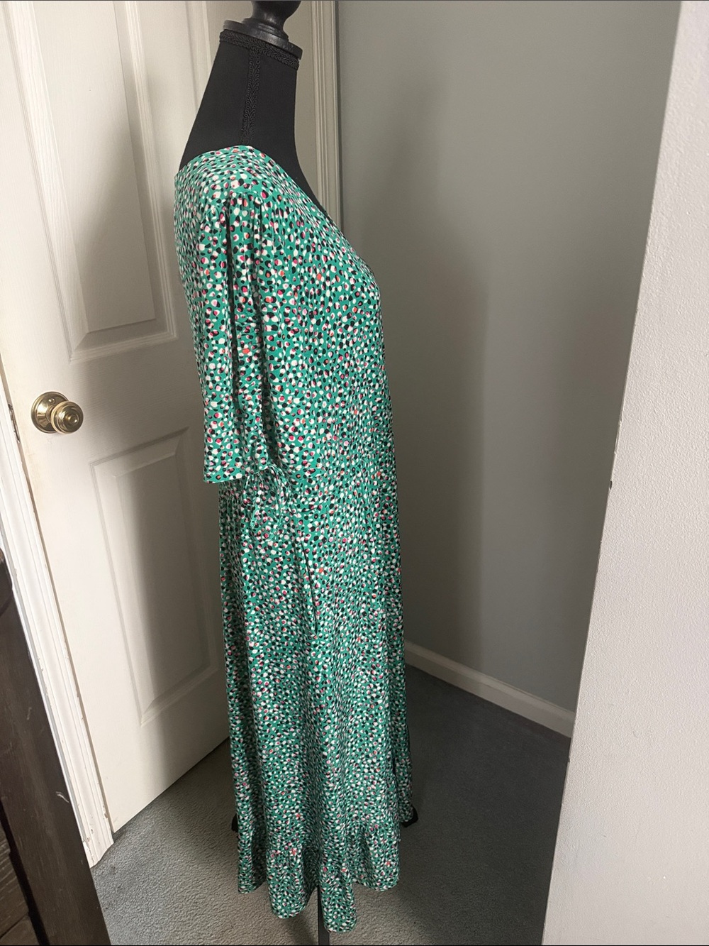 torrid Green Floral Midi Wrap Dress - Picture 2 of 3